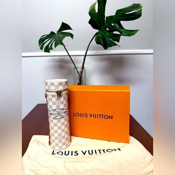 Louis Vuitton Handbags - LOUIS VUITTON Damier Azur Bottle Holder 🔥